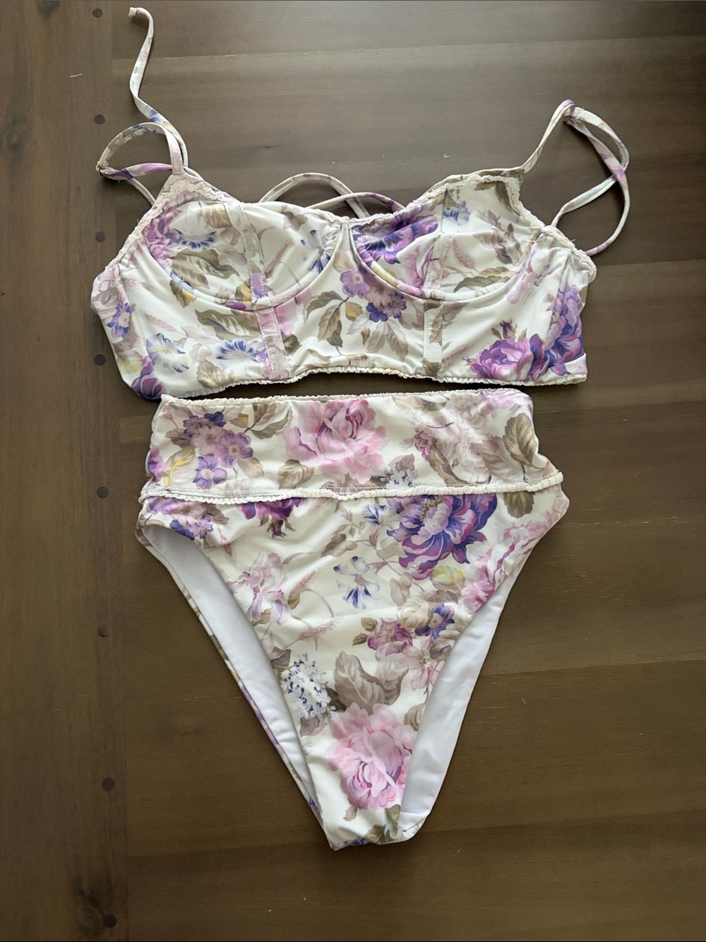 Beach Riot Floral Underwire Swim Bra & High-Waist Bottoms – Cream, Pink & Purple